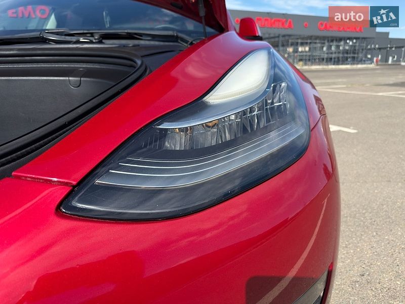 Седан Tesla Model 3 2018 в Миколаєві