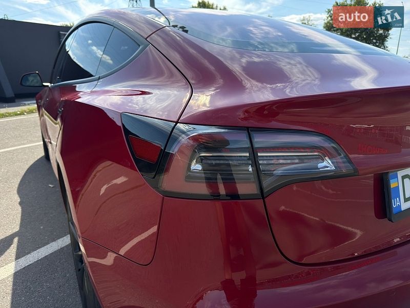 Седан Tesla Model 3 2018 в Миколаєві