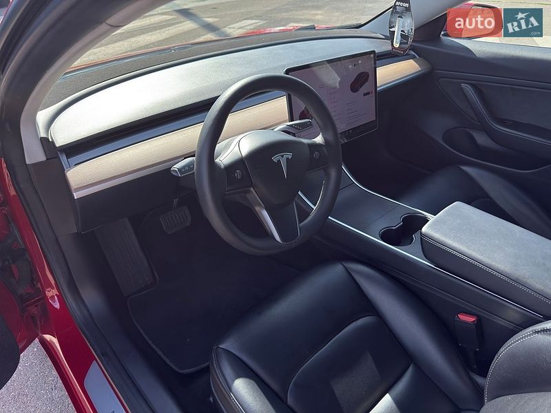 Седан Tesla Model 3 2018 в Миколаєві