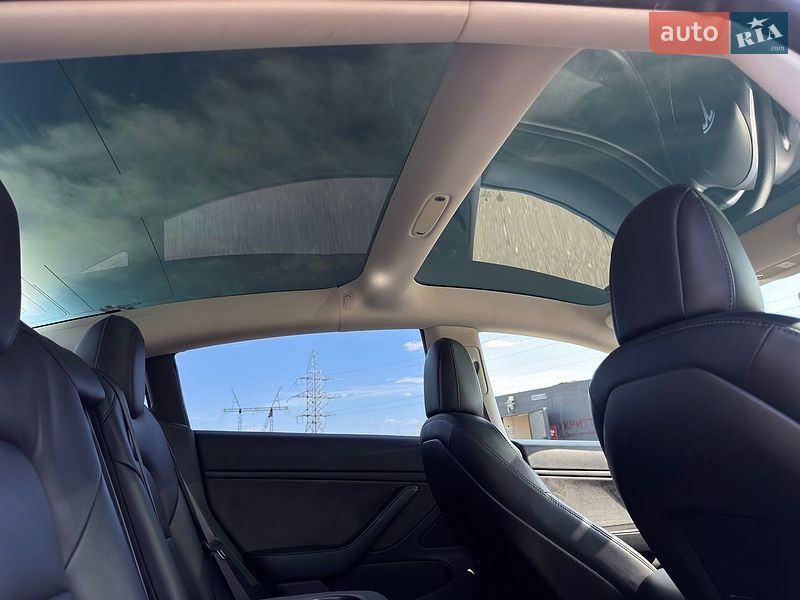 Седан Tesla Model 3 2018 в Миколаєві