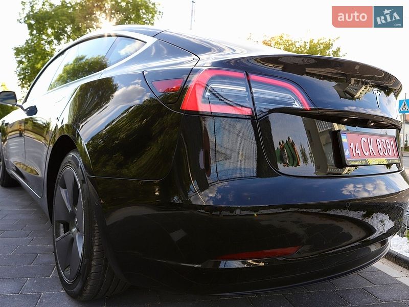 Седан Tesla Model 3 2018 в Дрогобыче