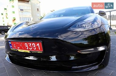 Седан Tesla Model 3 2018 в Дрогобыче