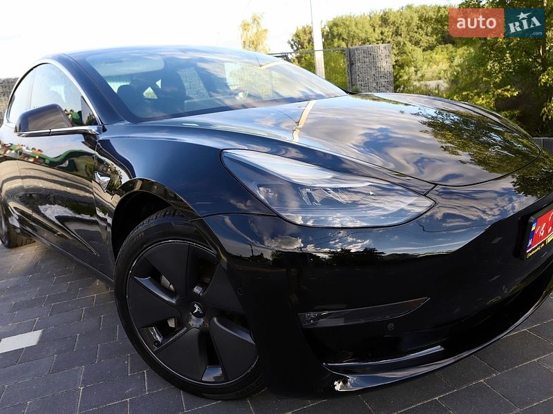 Седан Tesla Model 3 2018 в Дрогобыче