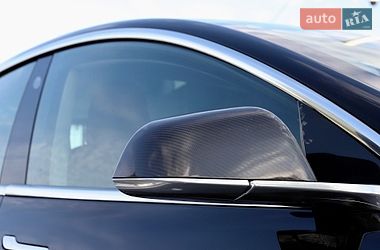 Седан Tesla Model 3 2018 в Дрогобыче