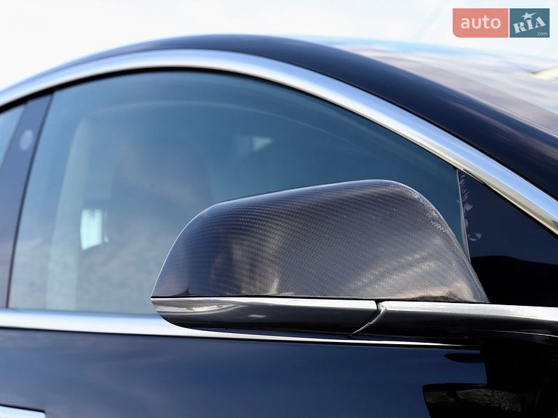Седан Tesla Model 3 2018 в Дрогобыче