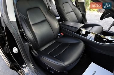 Седан Tesla Model 3 2018 в Дрогобыче