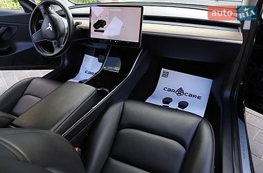 Седан Tesla Model 3 2018 в Дрогобыче