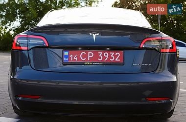 Седан Tesla Model 3 2018 в Дрогобичі