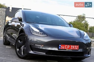Седан Tesla Model 3 2018 в Дрогобичі