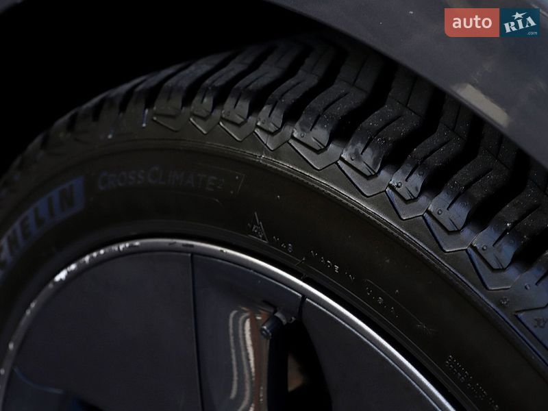Седан Tesla Model 3 2018 в Дрогобичі