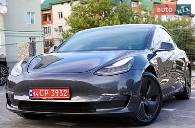 Седан Tesla Model 3 2018 в Дрогобыче