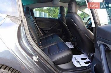Седан Tesla Model 3 2018 в Дрогобичі