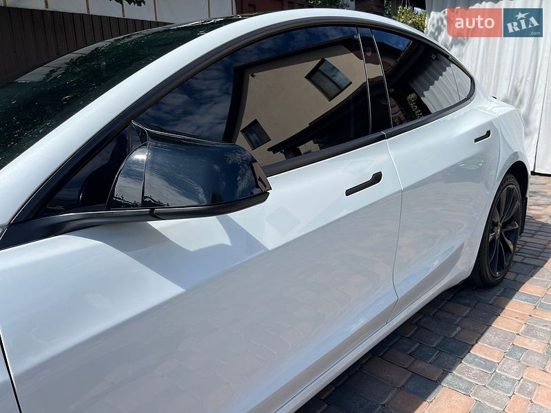 Седан Tesla Model 3 2018 в Киеве