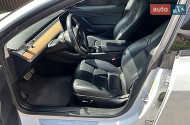 Седан Tesla Model 3 2018 в Киеве