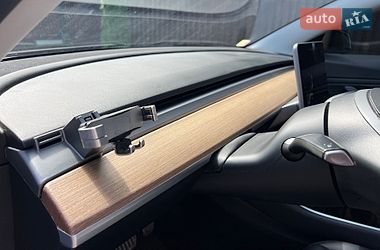 Седан Tesla Model 3 2018 в Киеве