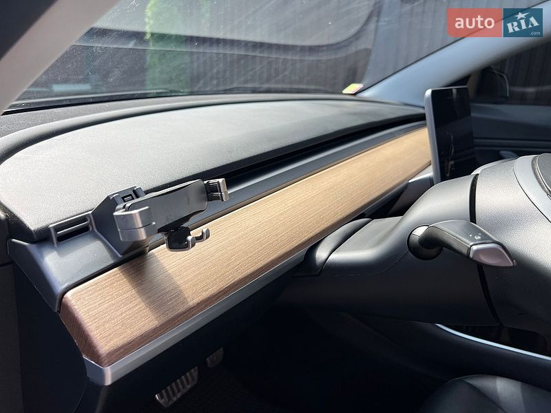 Седан Tesla Model 3 2018 в Киеве