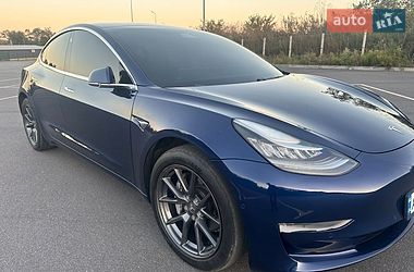 Седан Tesla Model 3 2018 в Виннице