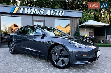 Седан Tesla Model 3 2022 в Одесі