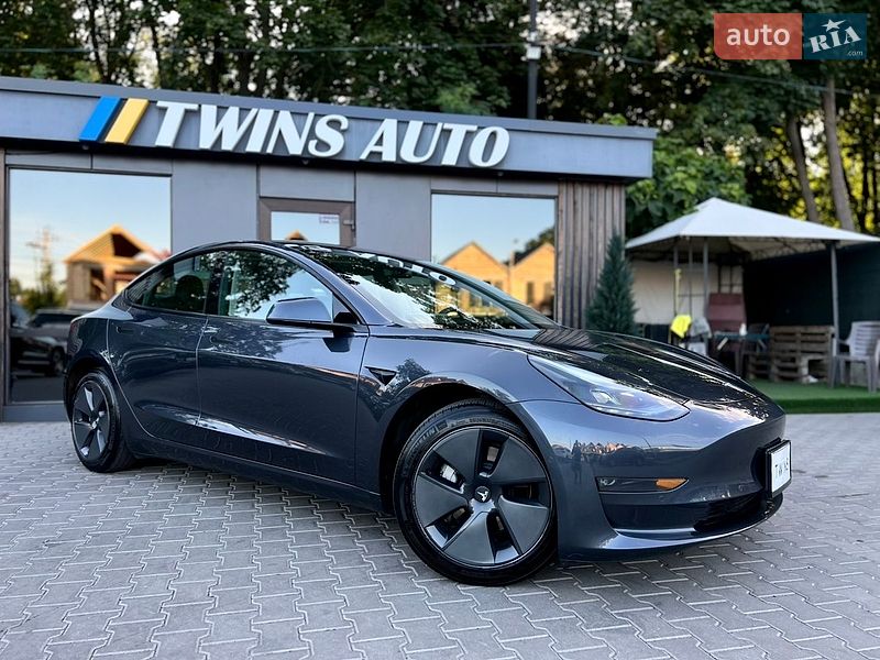 Седан Tesla Model 3 2022 в Одесі