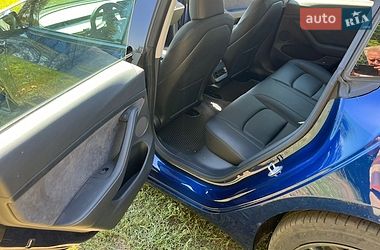 Седан Tesla Model 3 2023 в Краснокутську
