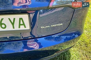 Седан Tesla Model 3 2023 в Краснокутську