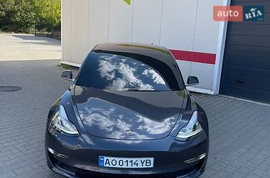 Седан Tesla Model 3 2018 в Ужгороде