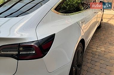 Седан Tesla Model 3 2020 в Харкові