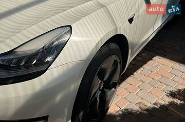 Седан Tesla Model 3 2020 в Харкові