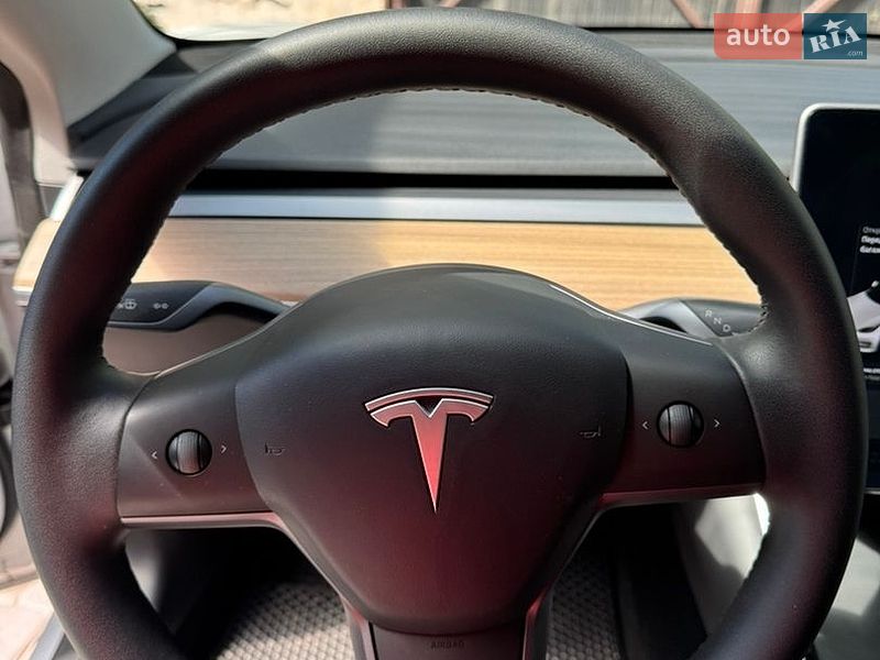 Седан Tesla Model 3 2020 в Харкові