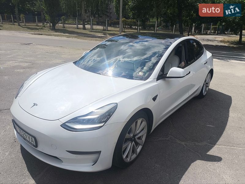 Tesla Model 3 2019