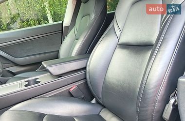 Седан Tesla Model 3 2020 в Миколаєві