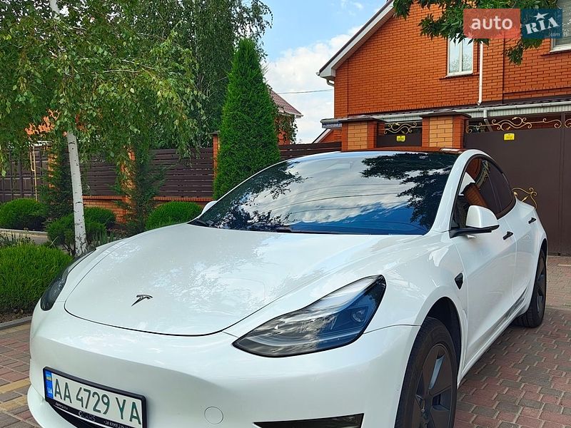 Седан Tesla Model 3 2020 в Миколаєві