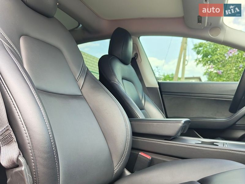 Седан Tesla Model 3 2020 в Миколаєві
