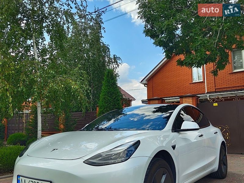 Седан Tesla Model 3 2020 в Миколаєві