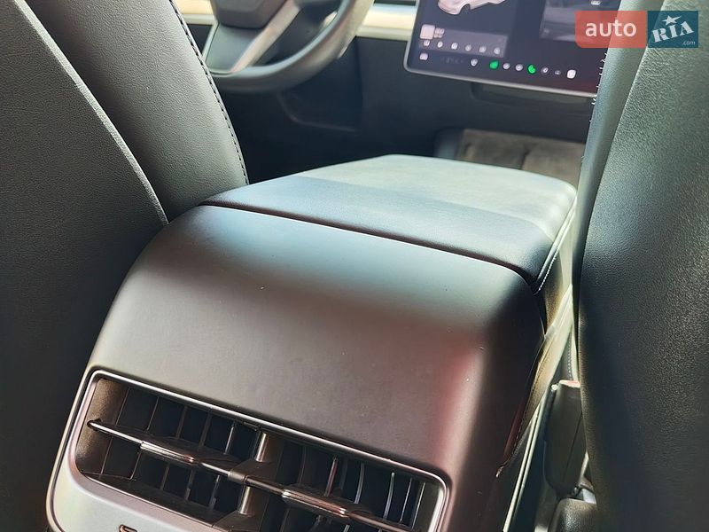 Седан Tesla Model 3 2020 в Миколаєві