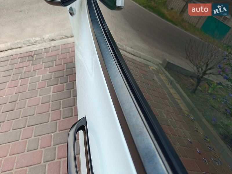 Седан Tesla Model 3 2020 в Миколаєві