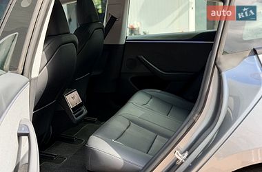 Седан Tesla Model 3 2024 в Києві