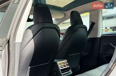 Седан Tesla Model 3 2024 в Києві