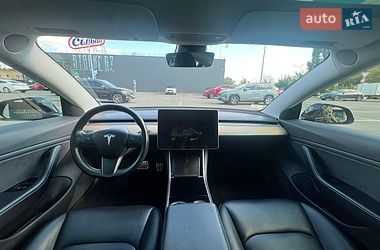 Седан Tesla Model 3 2018 в Киеве