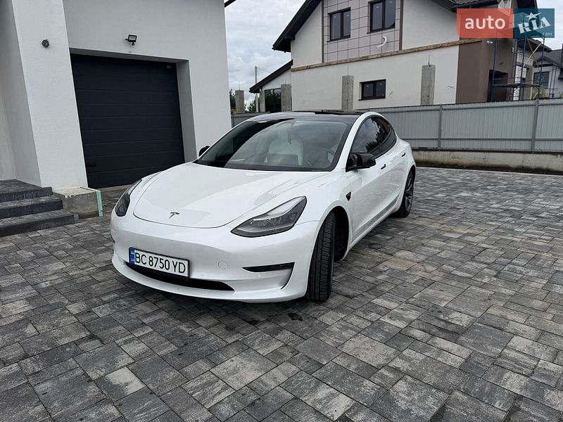 Tesla Model 3 2021