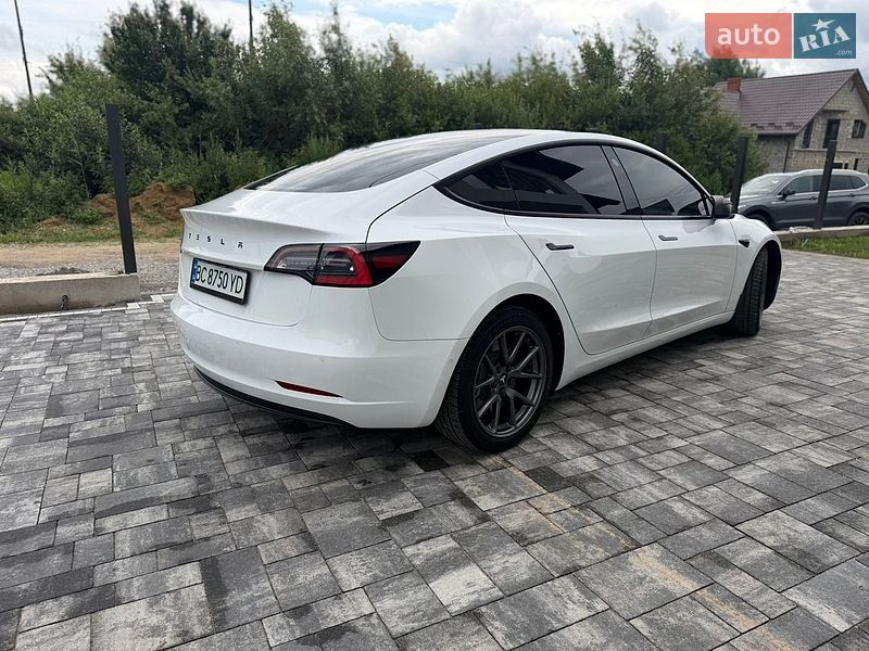 Седан Tesla Model 3 2021 в Яворові