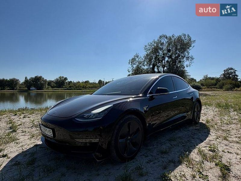 Седан Tesla Model 3 2020 в Кам'янці-Бузькій