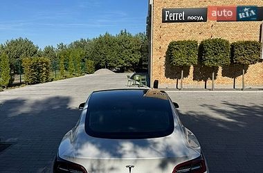 Седан Tesla Model 3 2019 в Луцке