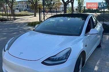 Седан Tesla Model 3 2019 в Луцьку