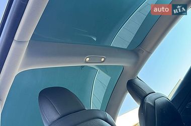Седан Tesla Model 3 2019 в Луцьку