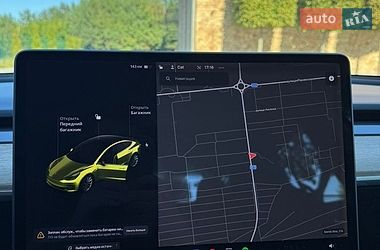 Седан Tesla Model 3 2019 в Луцке