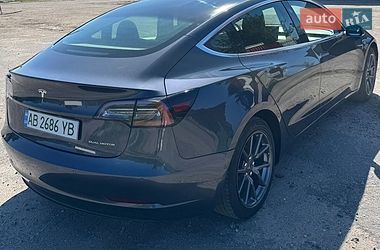 Седан Tesla Model 3 2019 в Виннице