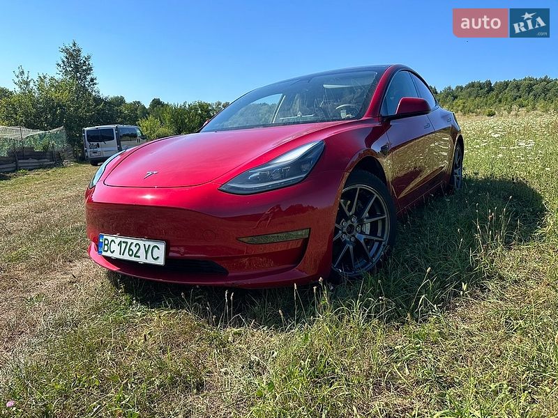 Tesla Model 3 2021