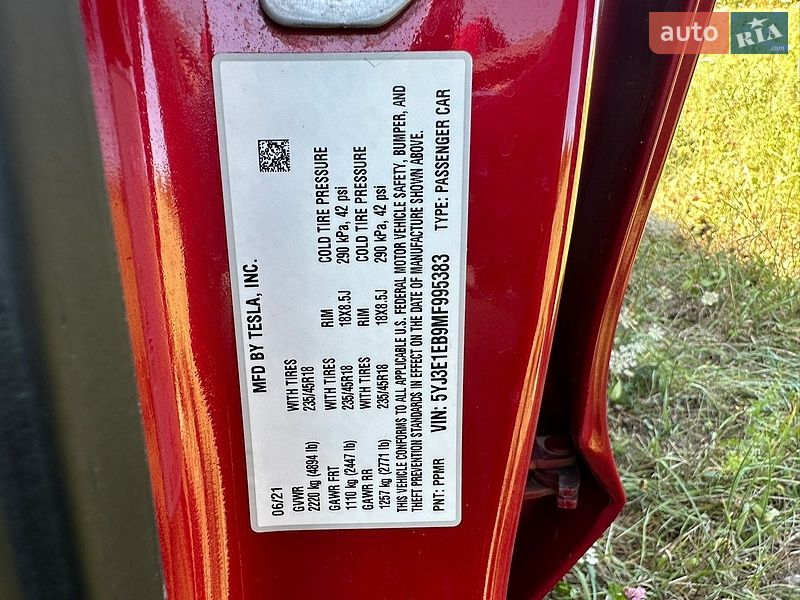Седан Tesla Model 3 2021 в Львові