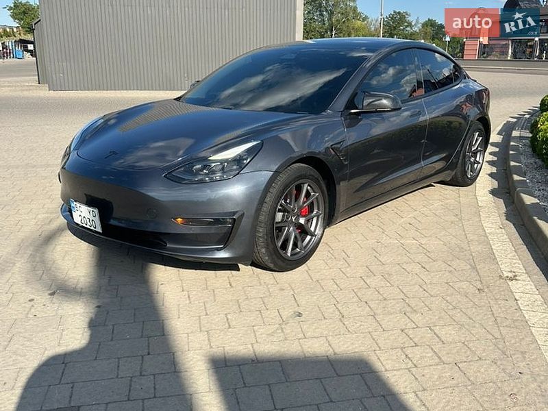 Tesla Model 3 2020